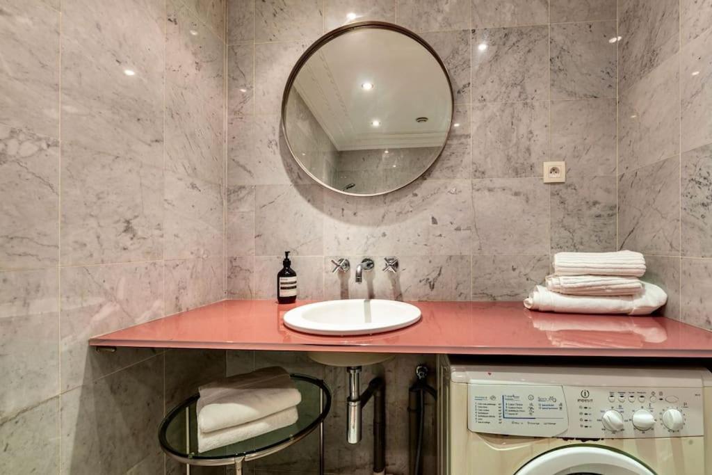 Charmant Appartement Au Coeur De Paris Ngoại thất bức ảnh